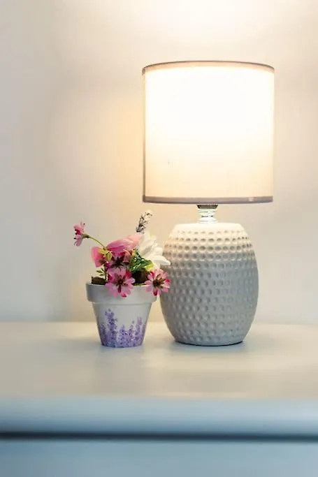 Quiet Apartment Near Como Lake - Casa Plinio 카스나테 콘 베르나테