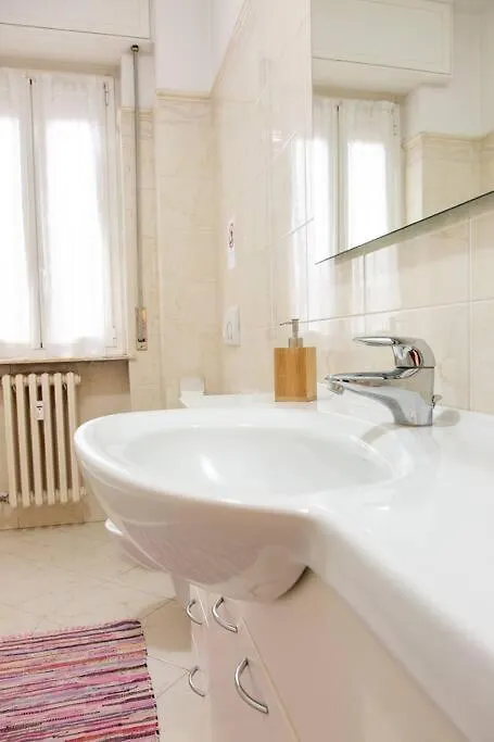 Quiet Apartment Near Como Lake - Casa Plinio Casnate Con Bernate Italy